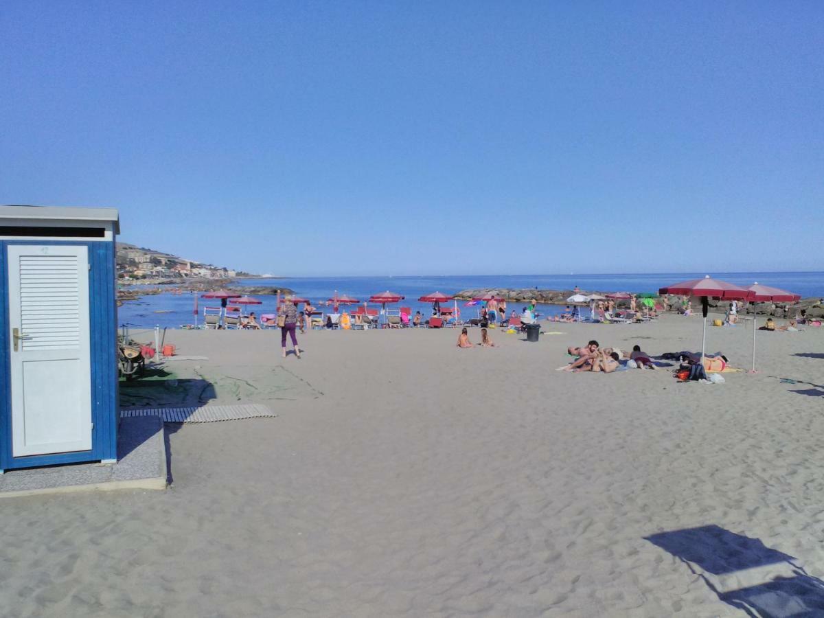 Nino Bixio Apartment Riva Ligure Eksteriør bilde